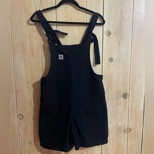 Lucy & Yak Organic Cotton Black Tie Strap Romper with Pockets Size 2